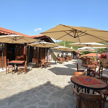 Macedonian Village Hotel & Resort Skopje Ngoại thất bức ảnh