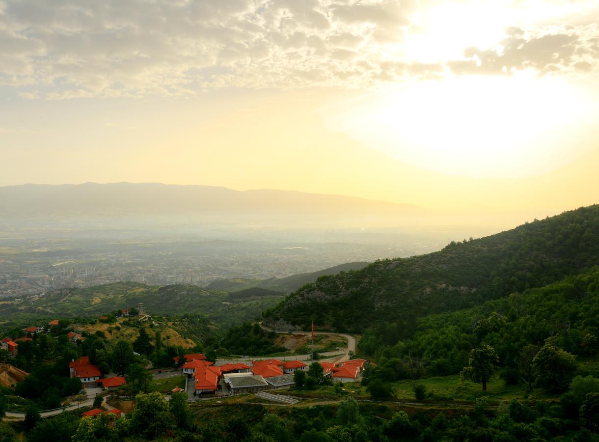 Macedonian Village Hotel & Resort Skopje Ngoại thất bức ảnh