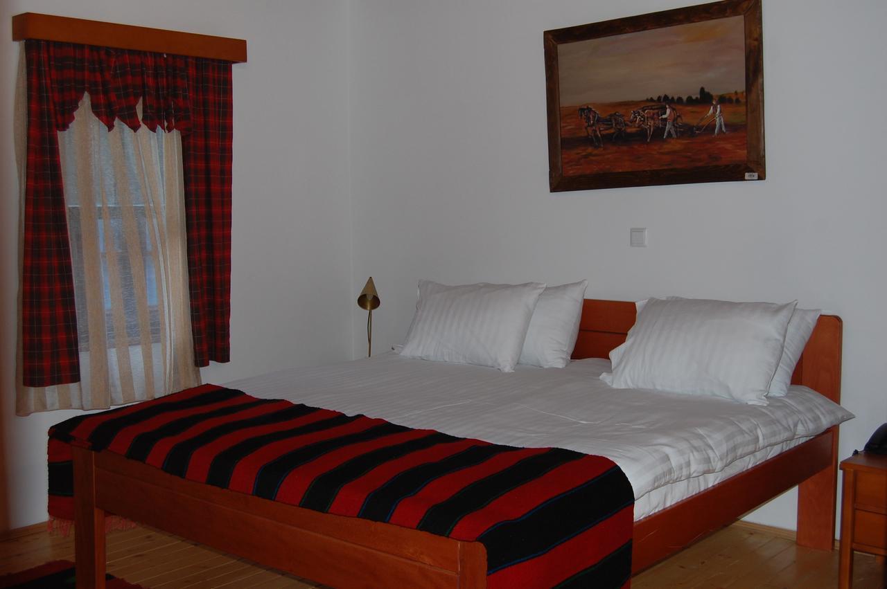 Macedonian Village Hotel & Resort Skopje Ngoại thất bức ảnh
